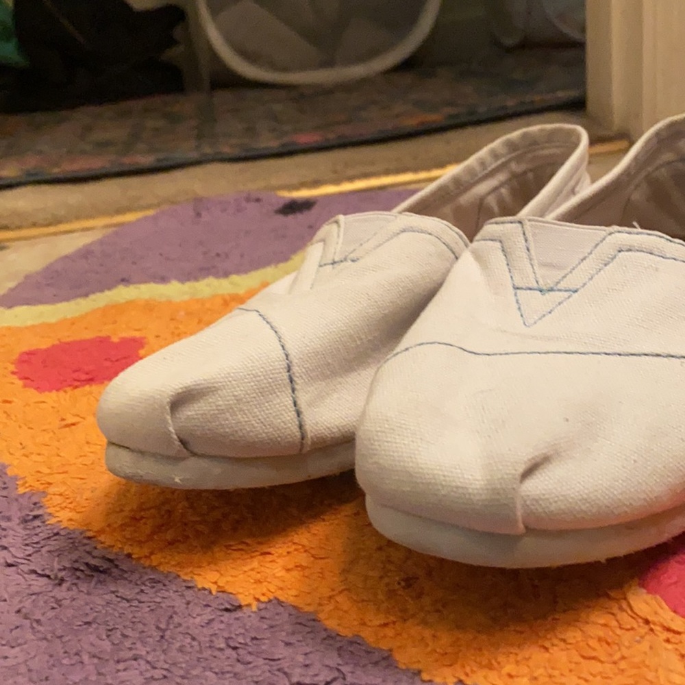 💙Women’s Tom’s Size 9.5(Fits 8.5-9)💙 - Picture 3 of 8
